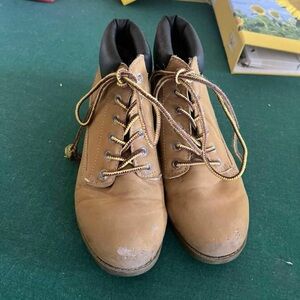 Women’s Brown Boots